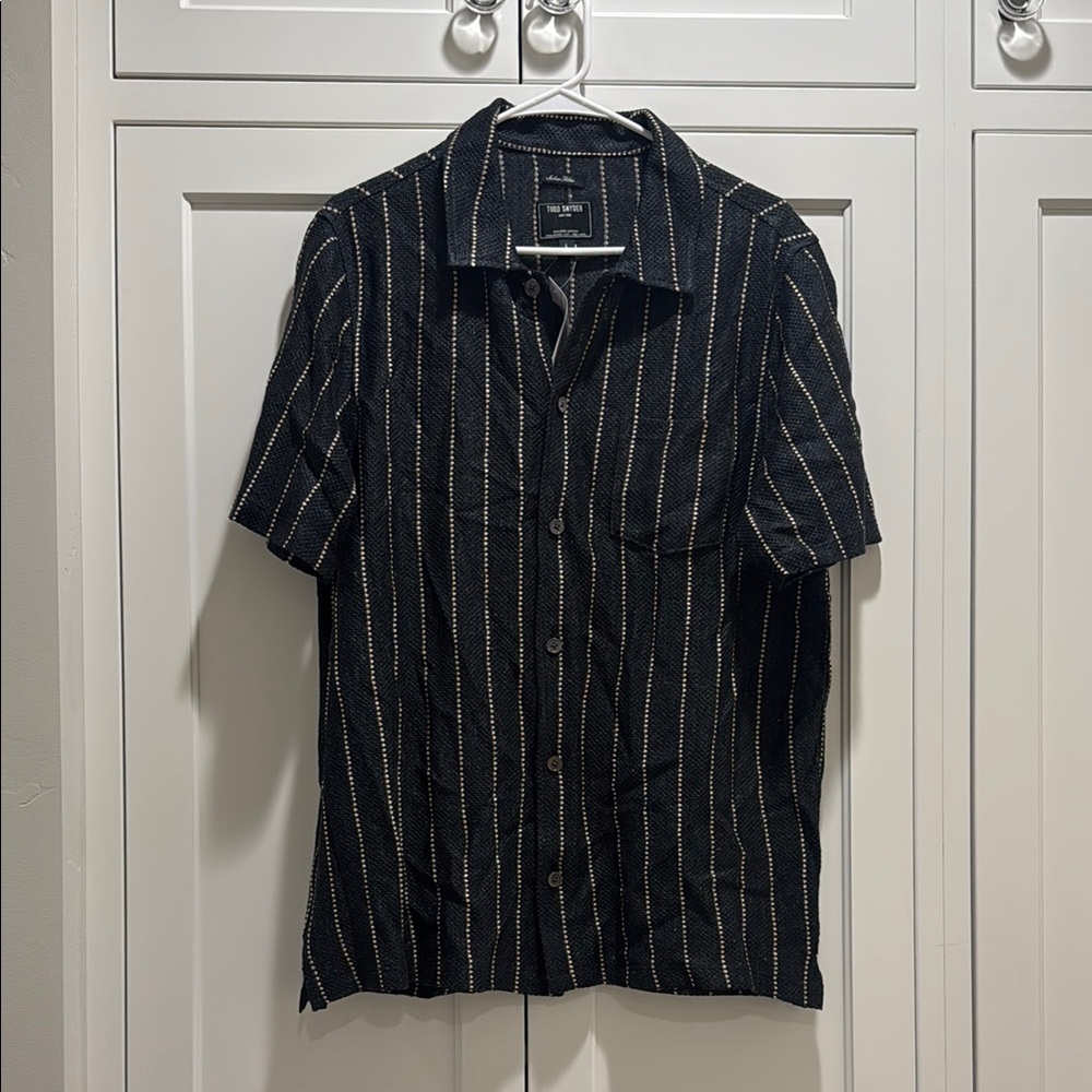 Men's Black Striped Shirt